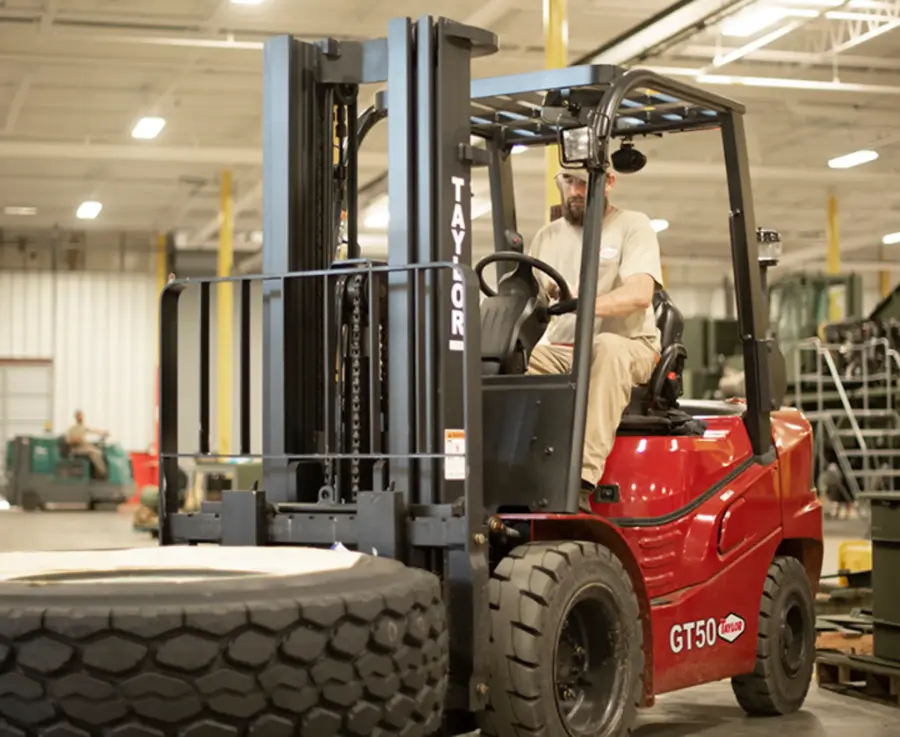 Taylor GT-50 GT Series Pneumatic Tire Forklift