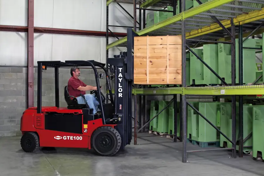 Taylor GTE-100 Electric Pneumatic Tire Forklift Electric Lifts