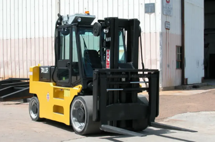 Taylor XHC-400L XHC Series Cushion Tire Forklift