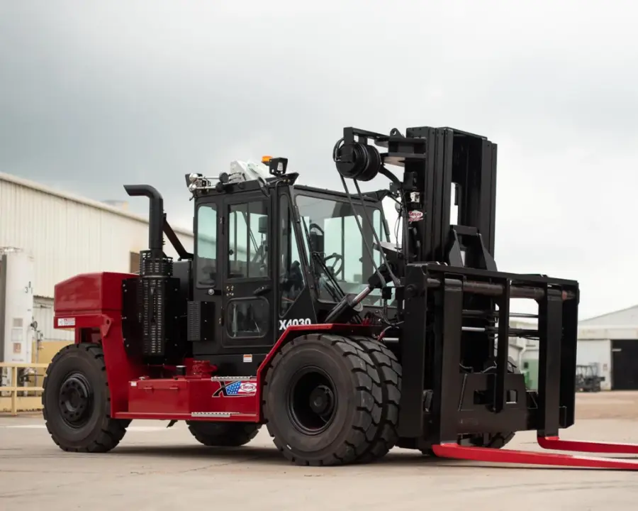 Taylor X-4030 Rigger & RORO Pneumatic Tire Forklift