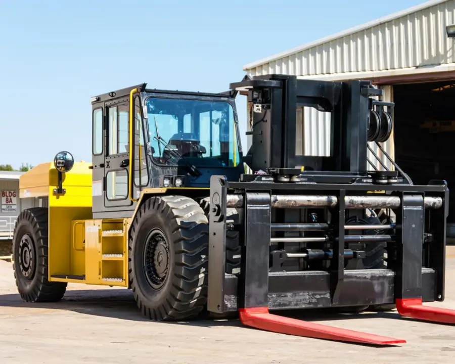 Taylor X-620RR Rigger & RORO Pneumatic Tire Forklift