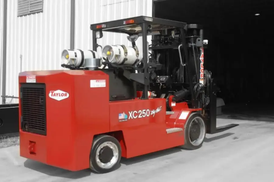 Taylor XC-250M XC Series Cushion Tire Forklift