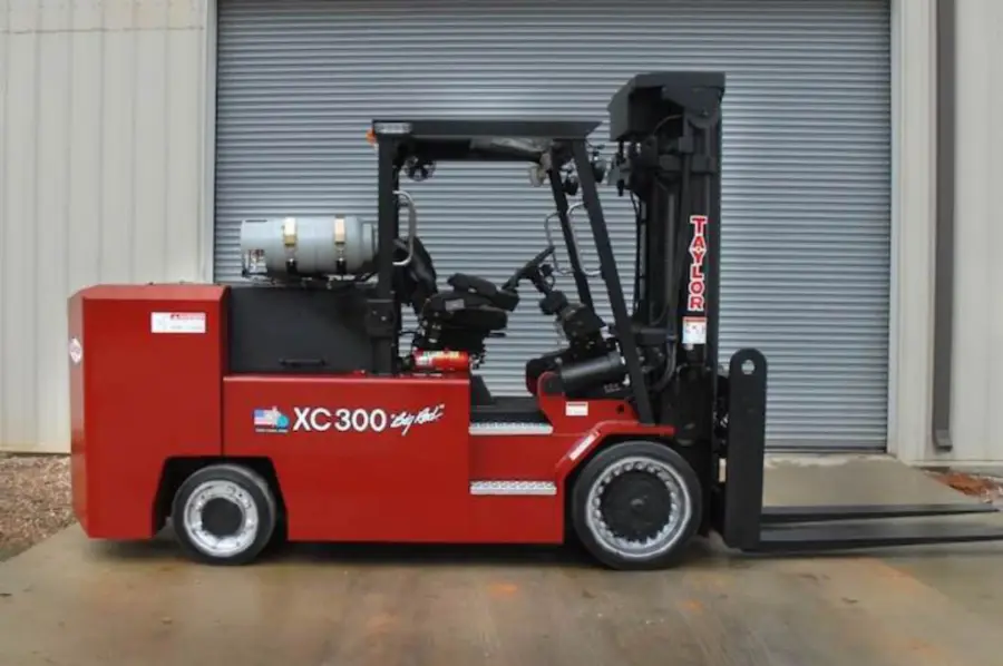 Taylor XC-300ML XC Series Cushion Tire Forklift