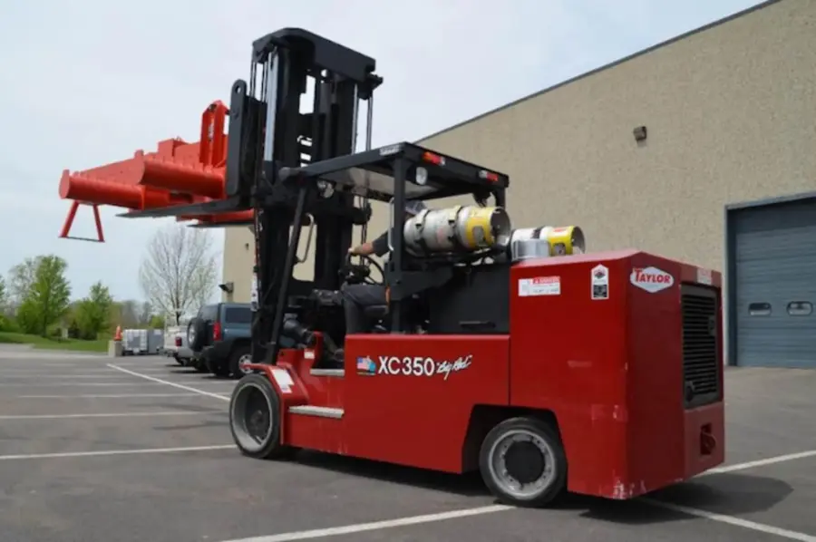 Taylor XC-350L XC Series Cushion Tire Forklift