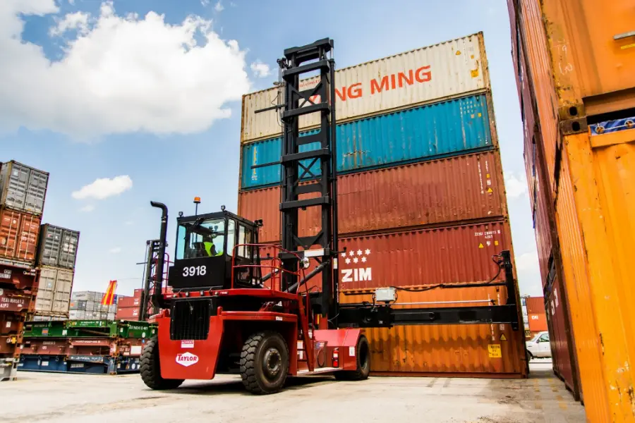 Taylor XEC-207/8 Empty Container Handler Container Handler