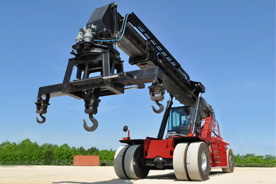 Taylor XRS-9972H3 Reach Stacker Container Handler