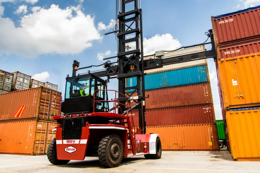 Taylor ZEC-205/6 Electric Empty Container Handler Electric Lifts