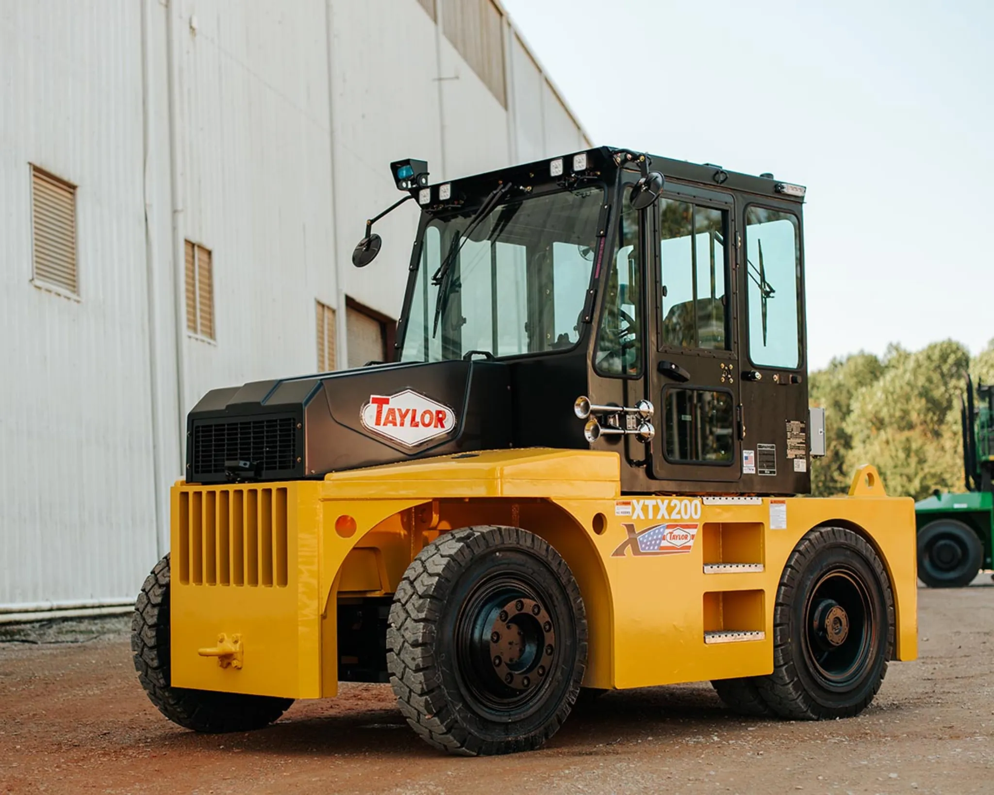 Taylor XTX-200 Tow Tractor